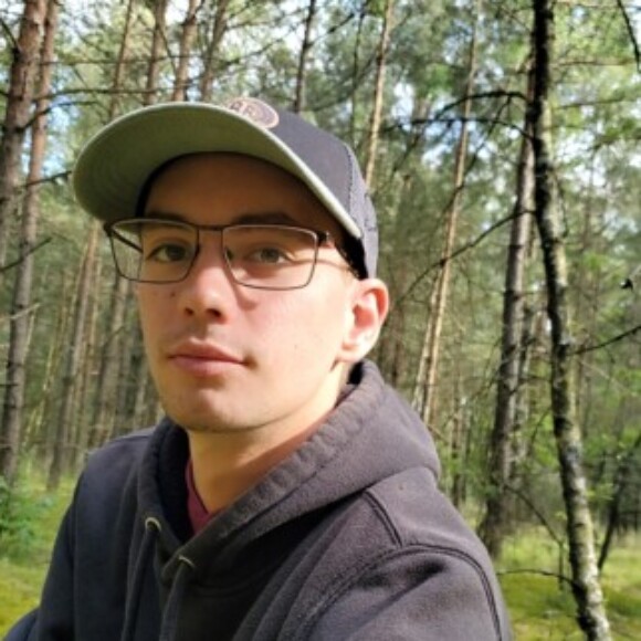 Profile picture of Eli