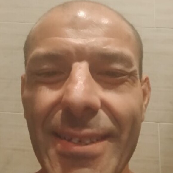 Profile picture of Michael tall thin & lite