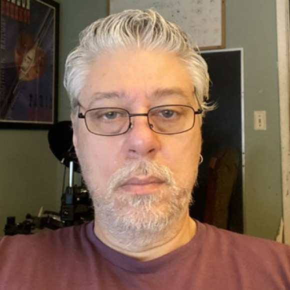 Profile picture of Julian