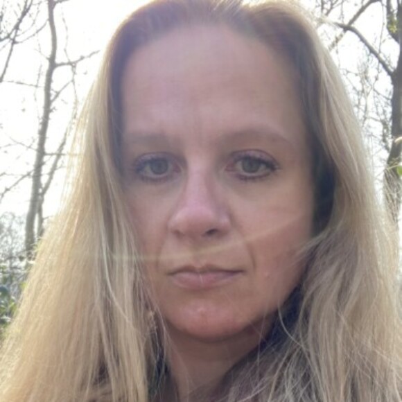 Profile picture of Helen41